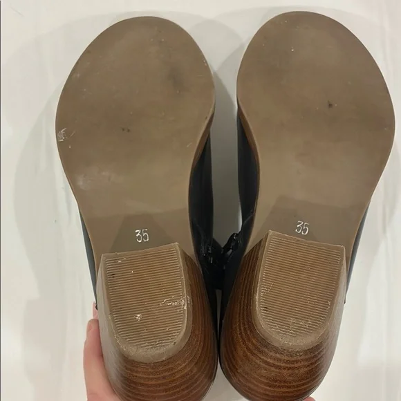 Black leather Ankle Boots with Minimalist Design sz 5 - Picture 14 of 15